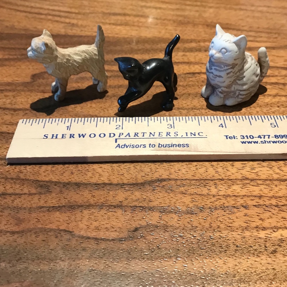 Small cat/kitten figurines, lot of 3, vintage